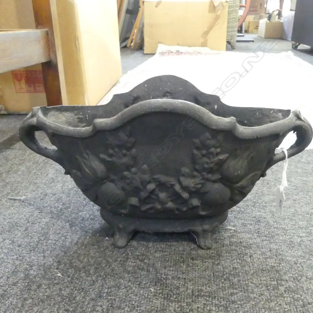 CAST IRON FRENCH STYLE HEAVY CAST IRON GARDEN URN trough form L.350mm Image 1++