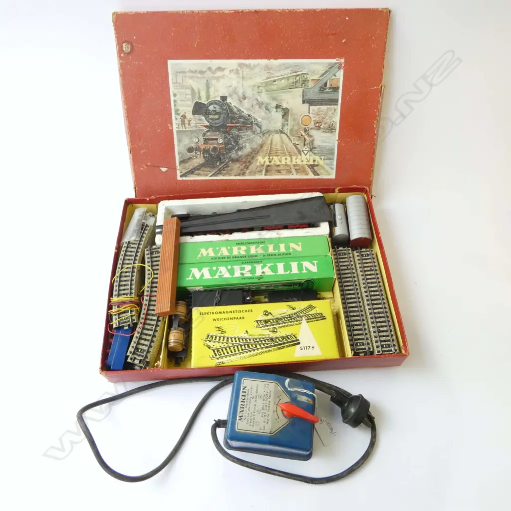 GERMAN MARKLIN ELECTRIC TRAIN SET, BOXED Image 1++