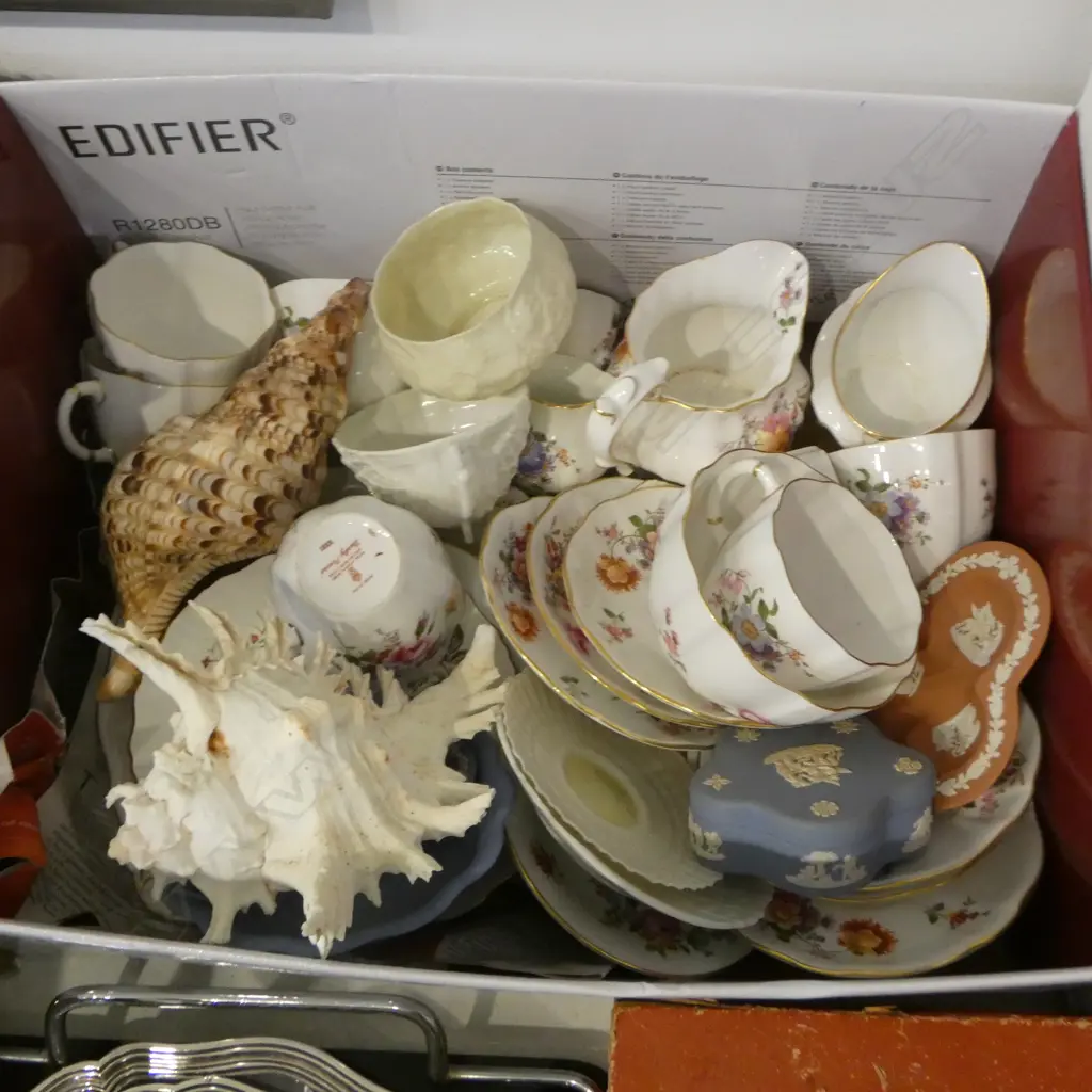 ROYAL CROWN DERBY 'DERBY POSIES' CHINA, BELLEEK, SHELLS Image 1++