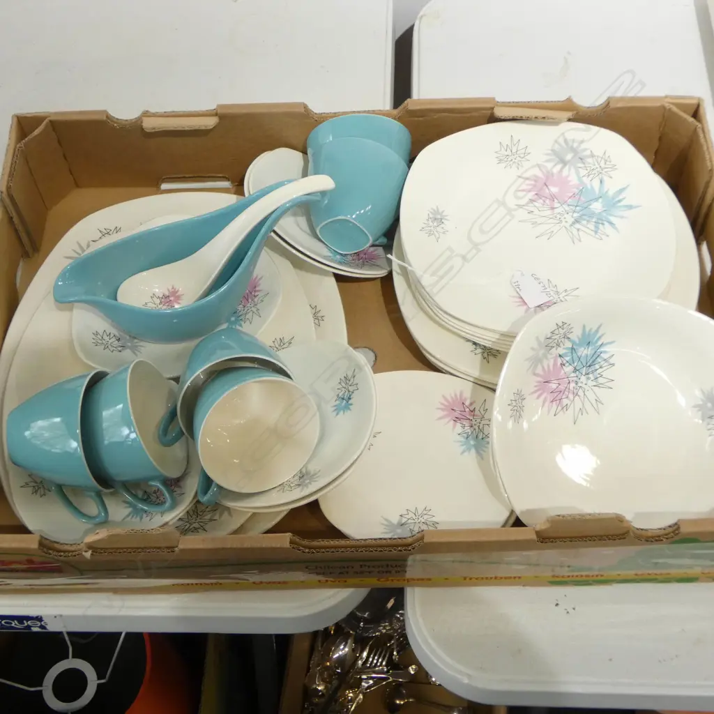 38 piece Midwinter Jessie ‘Quite Contrary’ Jessie Tait Dinner Set Fashion Shape, 2 sm underside chips. Comprising: Image 1++