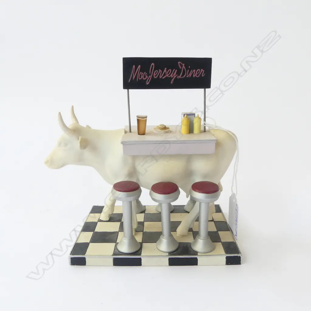 'MOO JERSEY DINER' COW "COW PARADE " ORNAMENT W.160mm Image 1++