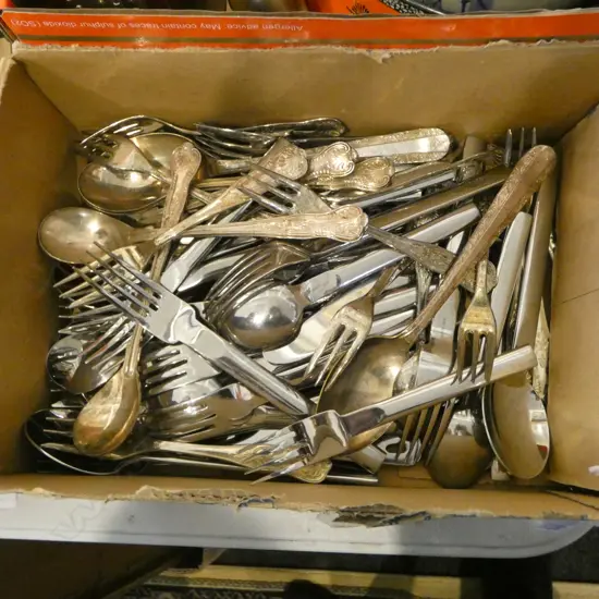 ASST. SILVER PLATE CUTLERY INCLUDING KINGS PATTER, GENSE, etc