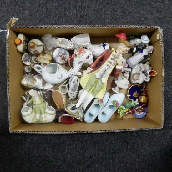 TRAY OF MINITURE CHINA SHOES FIGURINES ETC