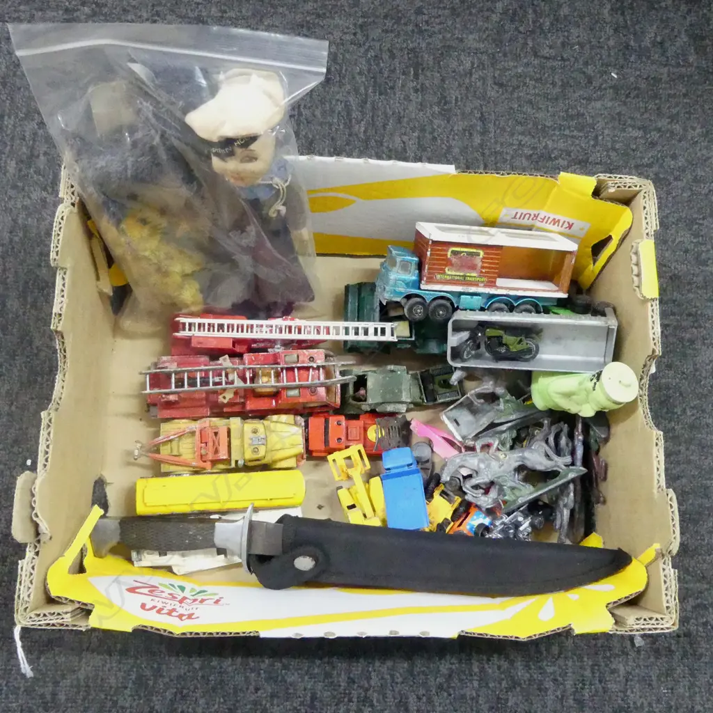 ASST. TOYS; MODEL CARS ETC + KNIFE Image 1++