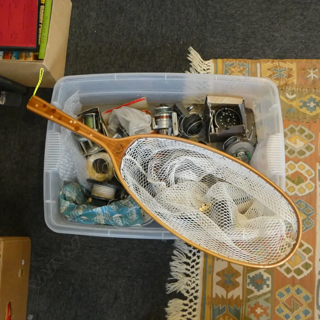 box 15 VINTAGE FISHING REELS + NET ETC mainly fresh water  Image 1++