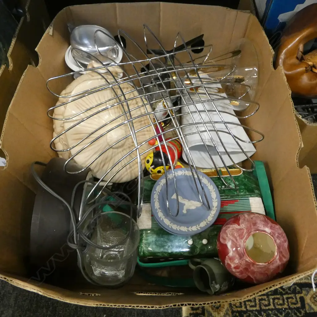 GLASS VASES ETC Image 1++