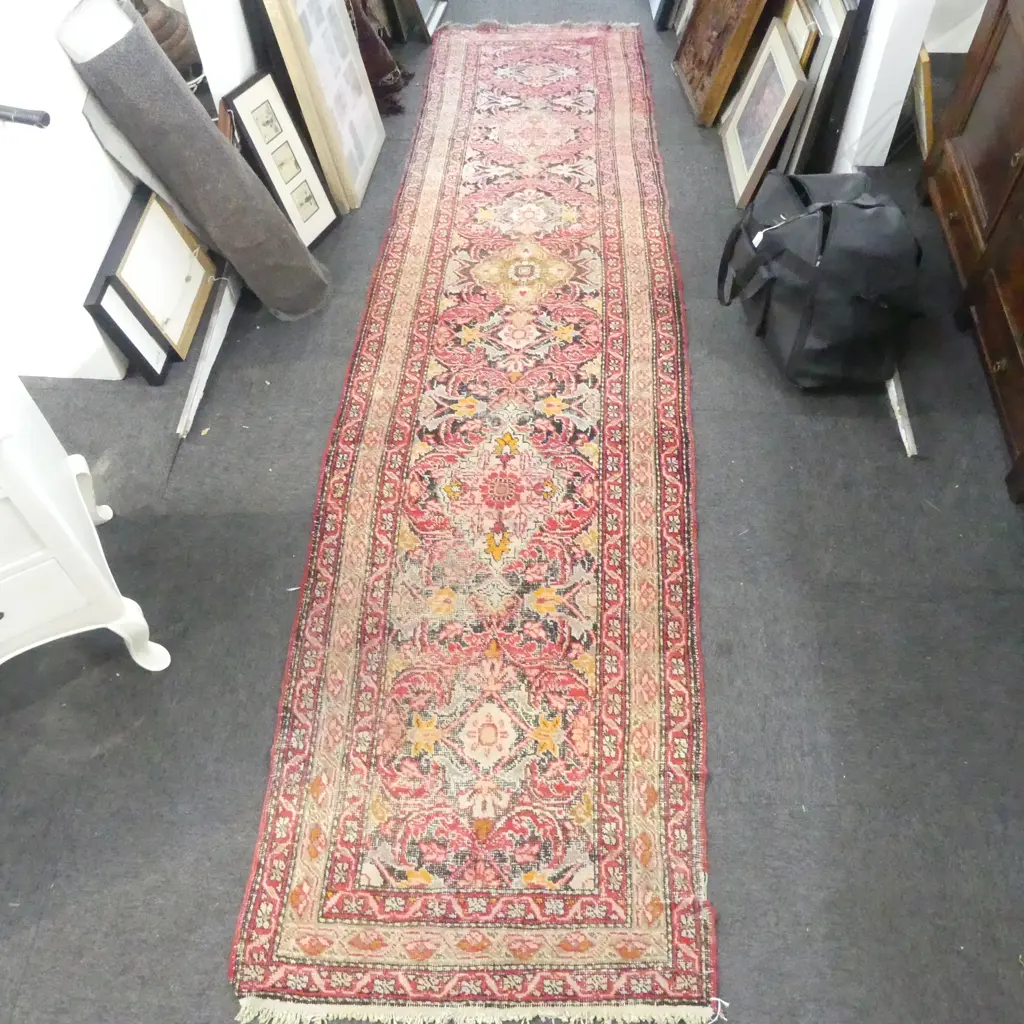 HAND KNOTTED WOOL PILE RUNNER Image 1++