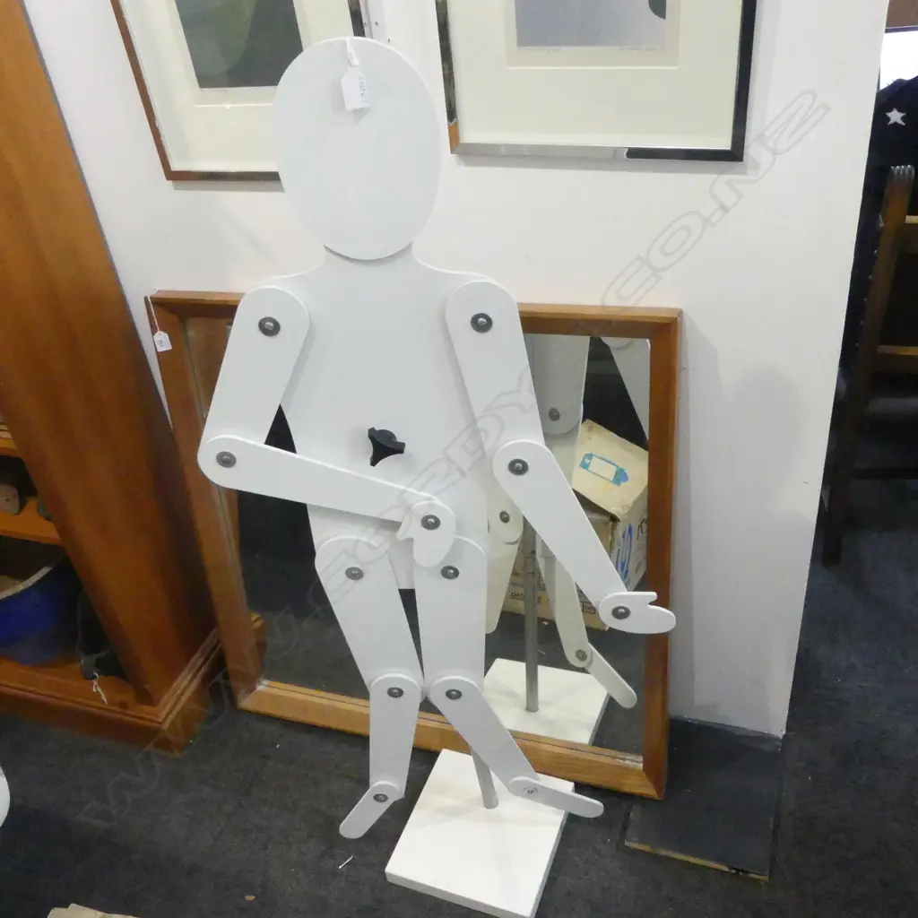 **DONATE** ARTICULATED CHILD MANNEQUIN H.1350mm Image 1++