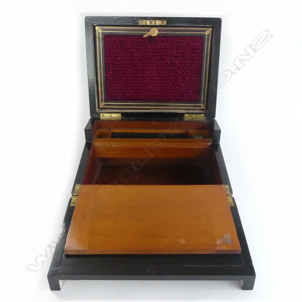 ANTIQUE WRITING COMPENDIUM, 300 x 220 x160mm Image 1++