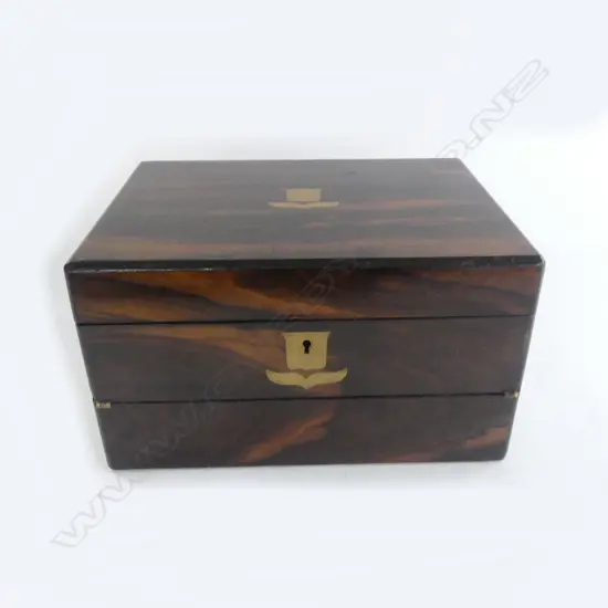 ANTIQUE WRITING COMPENDIUM, 300 x 220 x160mm