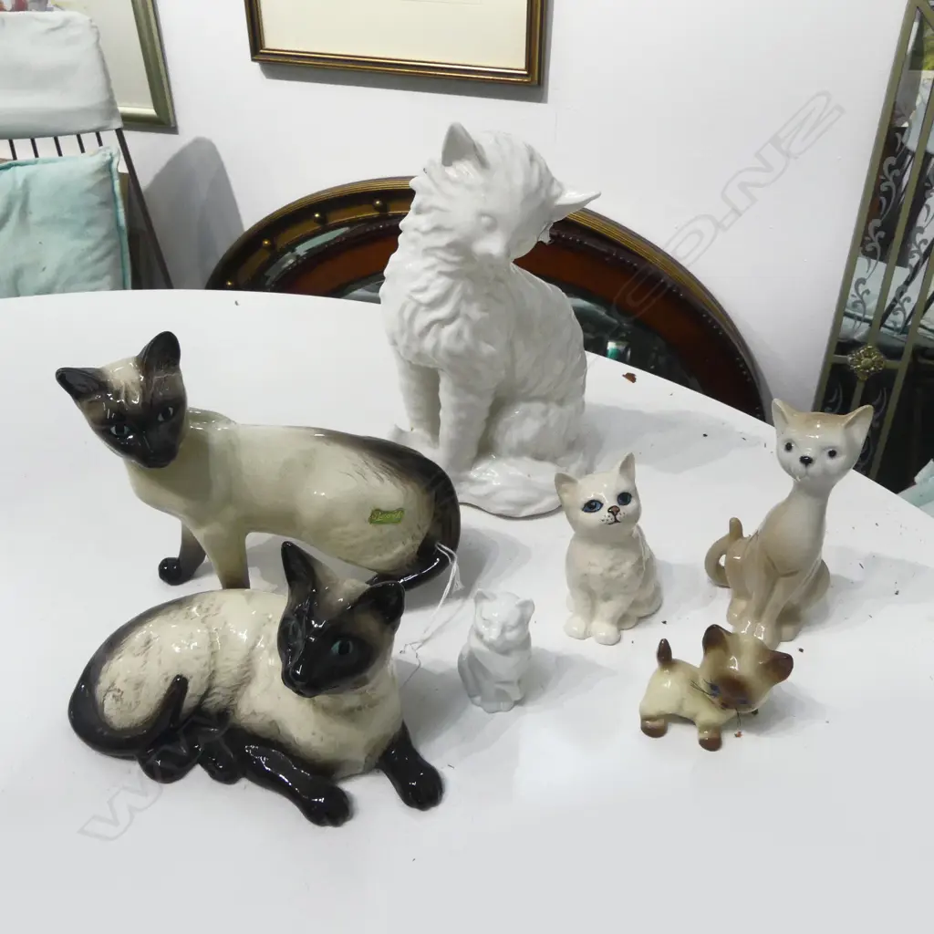 7 CATS INCL. 2 BESWICK SIAMESE H.160mm Image 1++