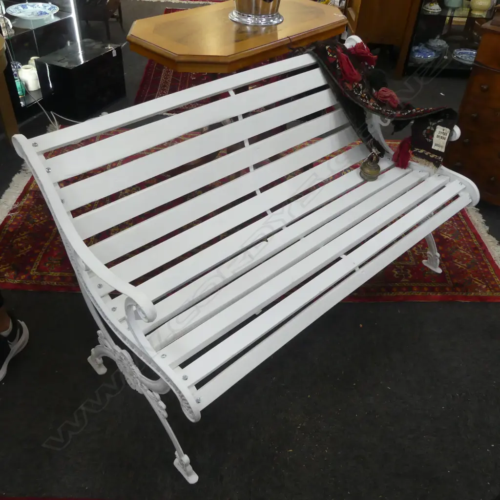 WHITE PAINTED GARDEN BENCH W.1230mm Image 1++