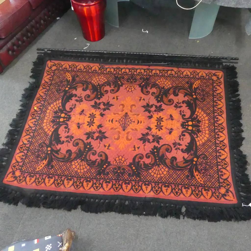 LG SPANISH 84% WOOL MACHINED WALL HANGING, W.1900mm Image 1++