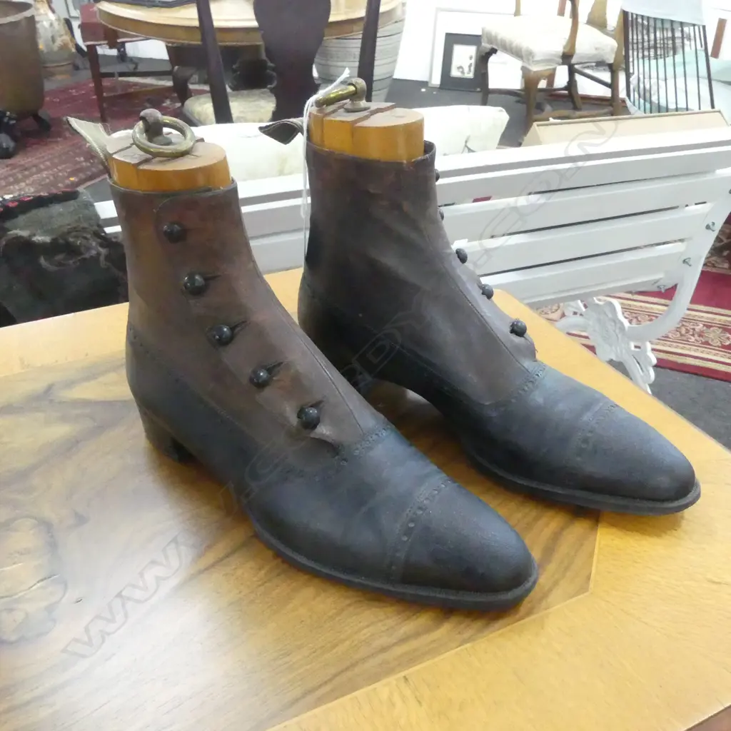 PR ANTIQUE LADIES BUTTON UP LEATHER BOOTS IN WOODEN LASTS L.270mm Image 1++