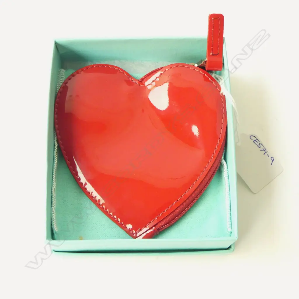 TIFFANY & CO RED HEART PURSE H.110mm Image 1++