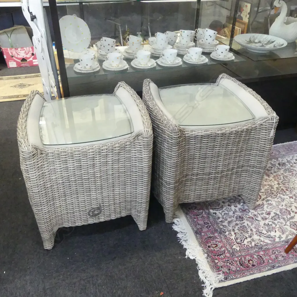 PR MODERN OUTDOOR TABLES, WOVEN BASE, GLASS TOPS Image 1++