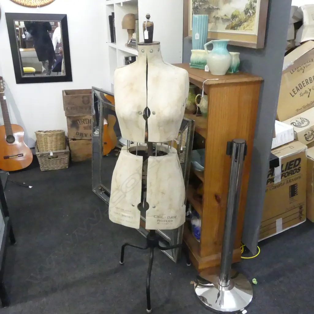CHIL-DAW PIONEER DRESS MAKERS MANNEQUIN ON STAND H.1500mm Image 1++