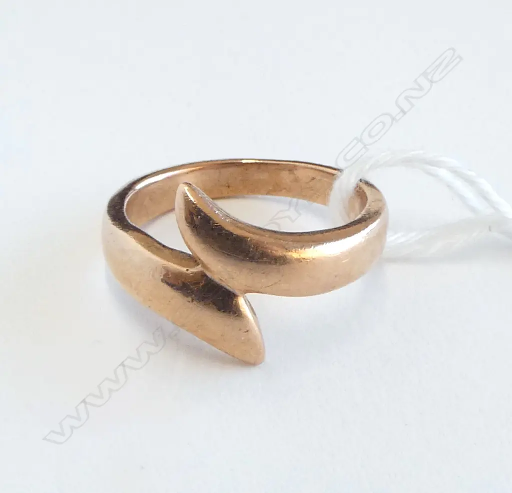 9CT ROSE GOLD  RING, 3.8grms SIZE L1/2 Image 1++
