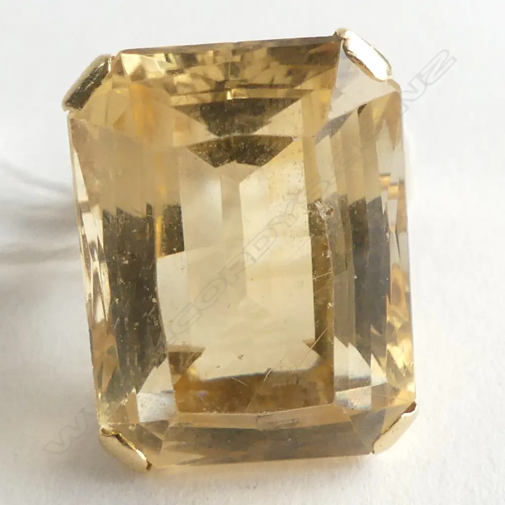 18ct GOLD & LARGE CITRINE DRESS RING 10.8gms SIZE P Image 1++