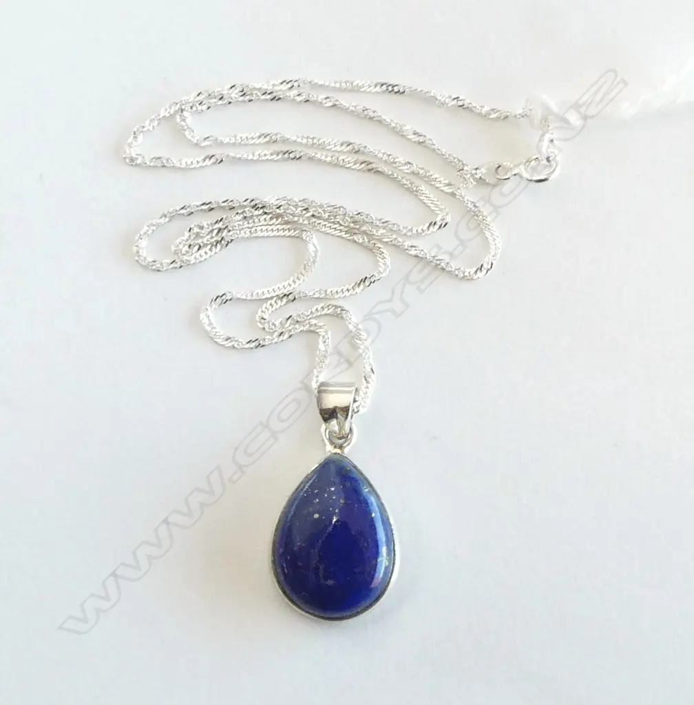 SILVER SET LAPIS PENDANT on SILVER CHAIN Image 1++