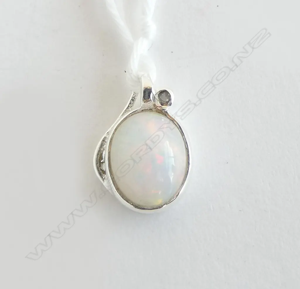 SILVER & OPAL PENDANT  Image 1++