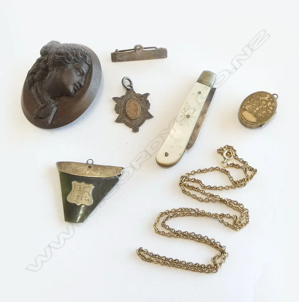 ASST. INCLDS; VICTORIAN WHITBY JET CAMEO BROOCH (pin needs repair), CARNELIAN LOCKET, MOP POCKET KNIFE ETC Image 1++