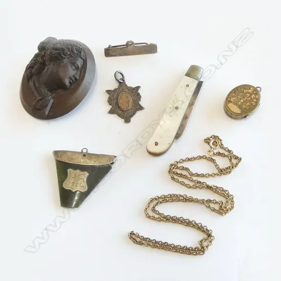 ASST. INCLDS; VICTORIAN WHITBY JET CAMEO BROOCH (pin needs repair), CARNELIAN LOCKET, MOP POCKET KNIFE ETC