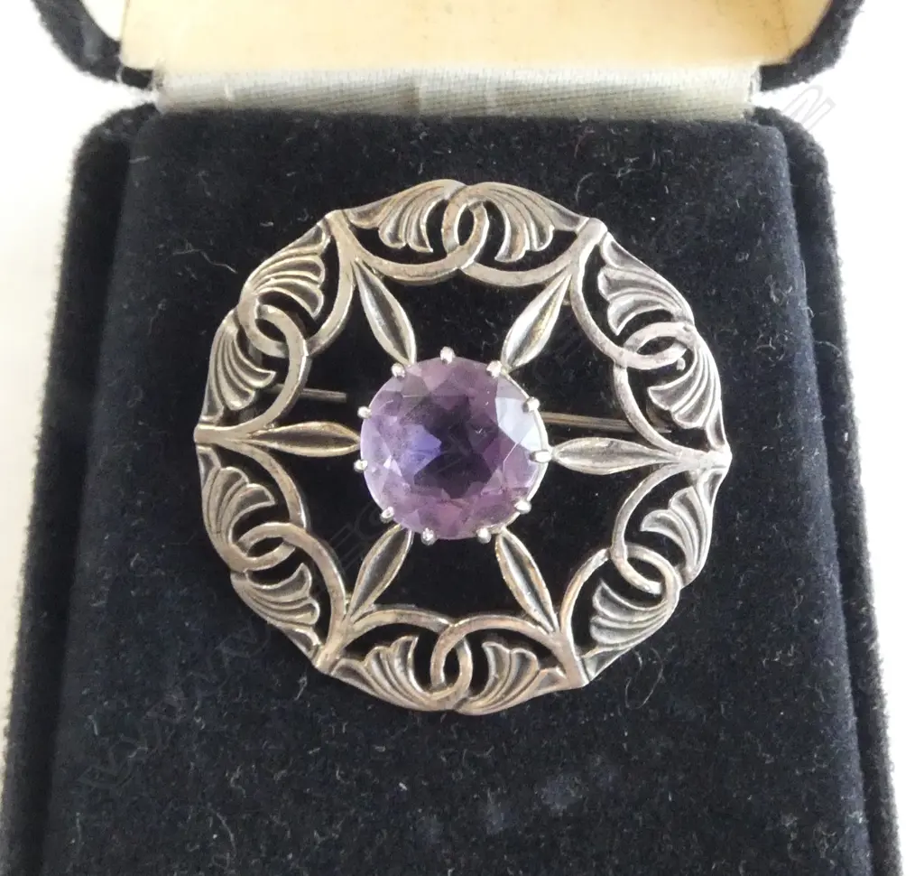 SCOTTISH SILVER & AMETHYST BROOCH stamped marks Image 1++