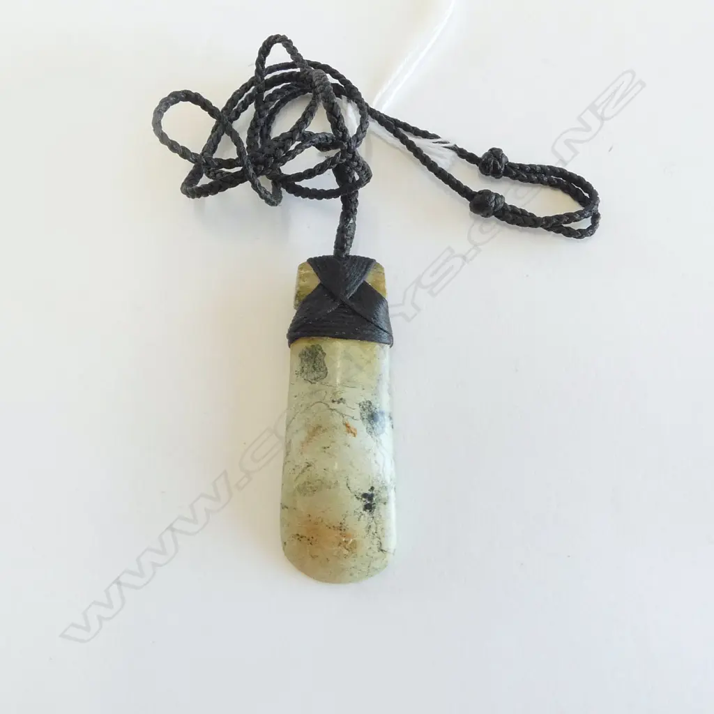 GREENSTONE POUNAMU TOKI PENDANT NECKLACE Image 1++