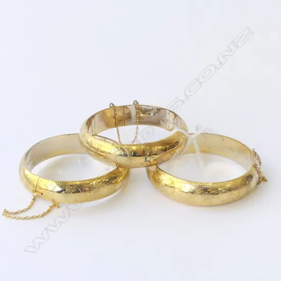 3 GOLD PLATED HINGED BRACELETS, D.125MM (INSIDE)