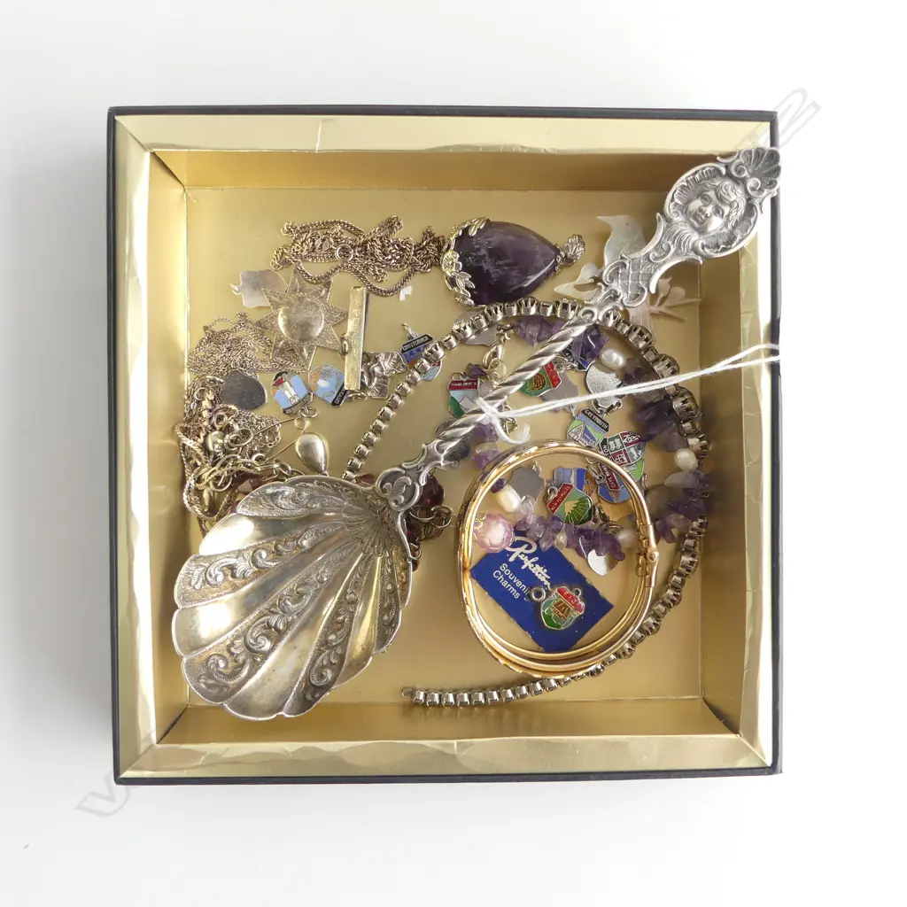 **RTV** ASST. JEWELLERY INCL. STG SILVER CHAINS & SPOON 79grms Image 1++