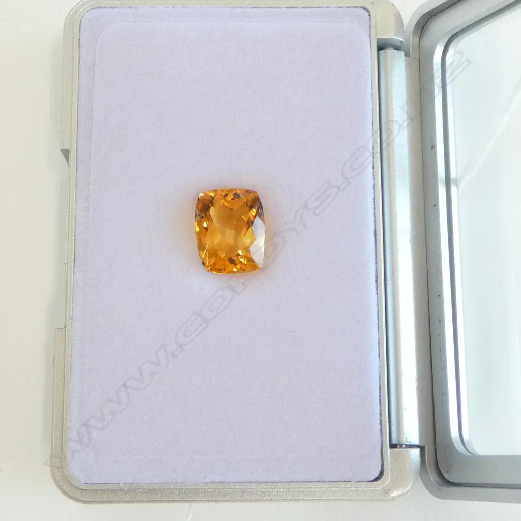 YELLOW/GOLD CUSHION CUT CITRINE, 7.62ct (AIG report) Image 1++