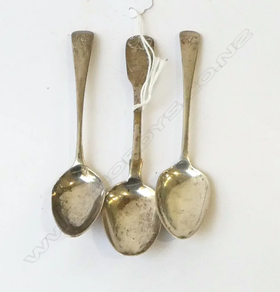 3 GEORGIAN STG SILVER TEASPOONS, 44grms 1 BOWL AF Image 1++