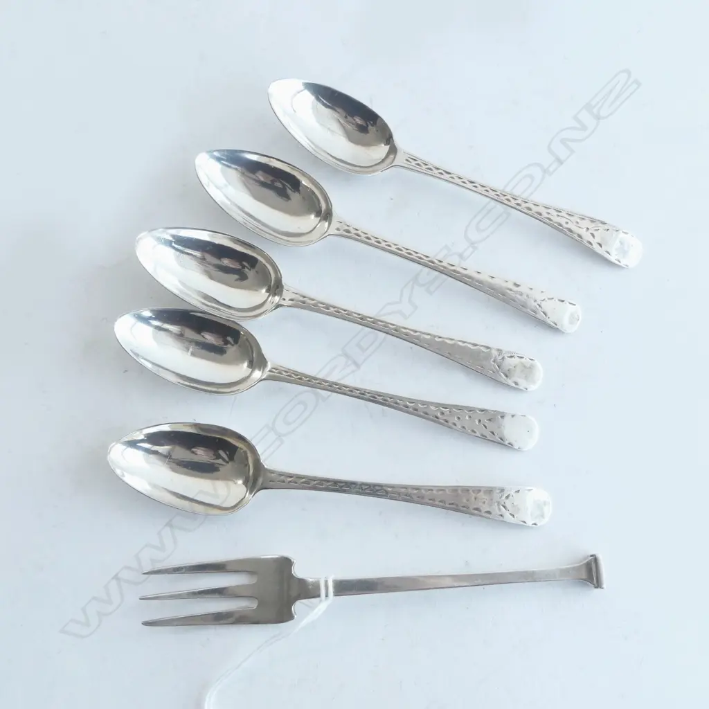 5 GEORGIAN STG SILVER TEASPOONS, EXETER + FORK 92grms Image 1++