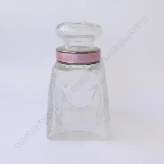 QUALITY 1929 CUT CRYSTAL LIDDED dressing table LARGE JAR with enamelled silver collar fitting London 1929. H.175mm