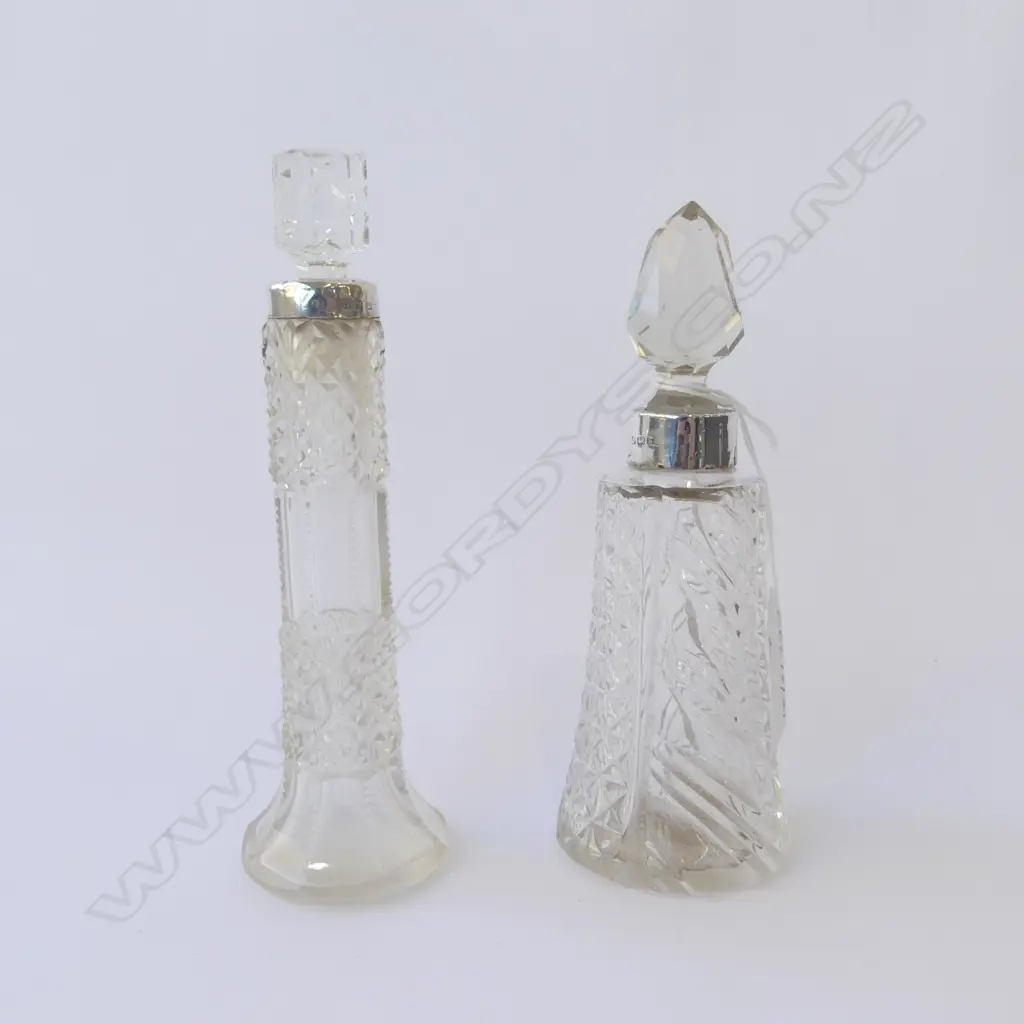 TWO STG SILVER & CRYSTAL PERFUME BOTTLES BIRMINGHAM 1898 & 1907, H.150MM-160MM Image 1++