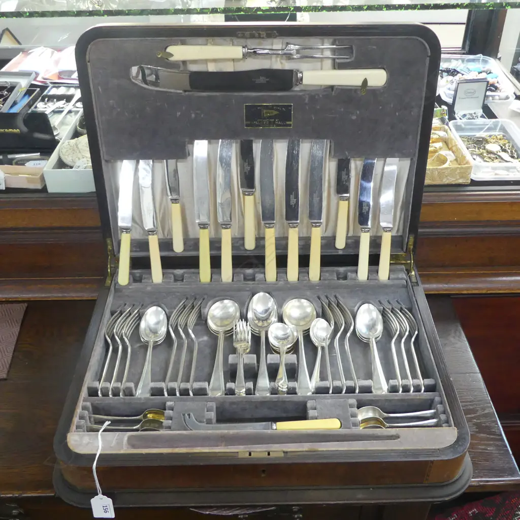 WALKER & HALL EP CUTLERY CANTEEN W.510mm Image 1++