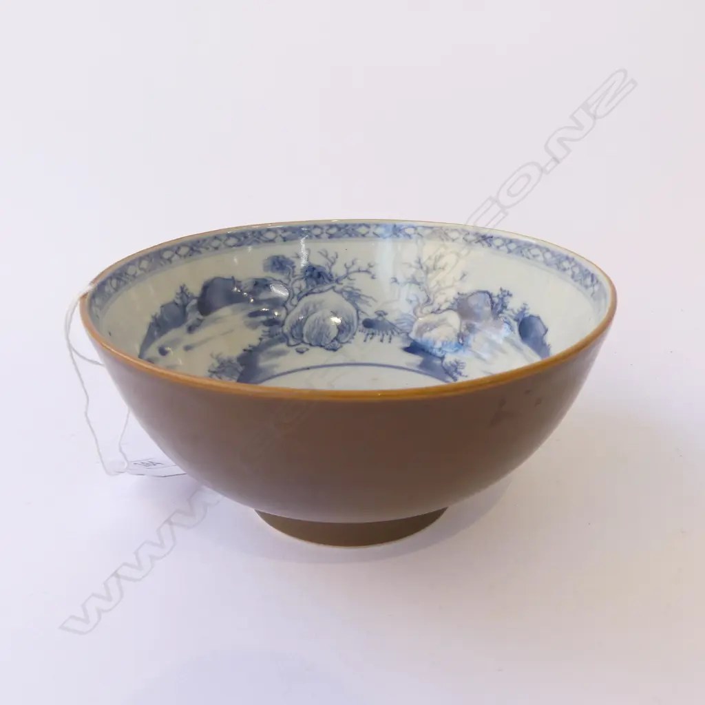 18thC B/W CHINESE NANKING CARGO PORCELAIN BOWL w. CHRISTIES LABEL 150mm dia hairline Image 1++