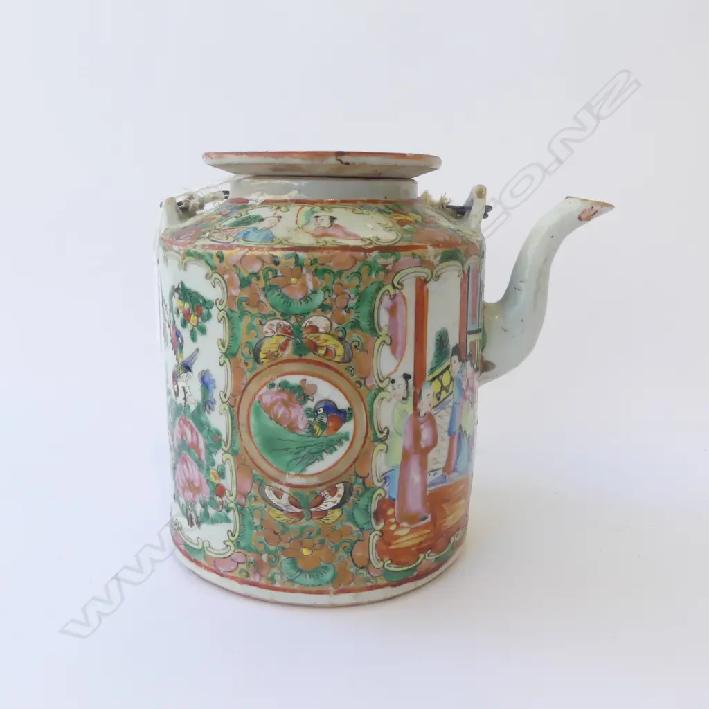 CHINESE FAMILLE ROSE LIDDED TEAPOT H160MM FAULTS TO HANDLE Image 1++