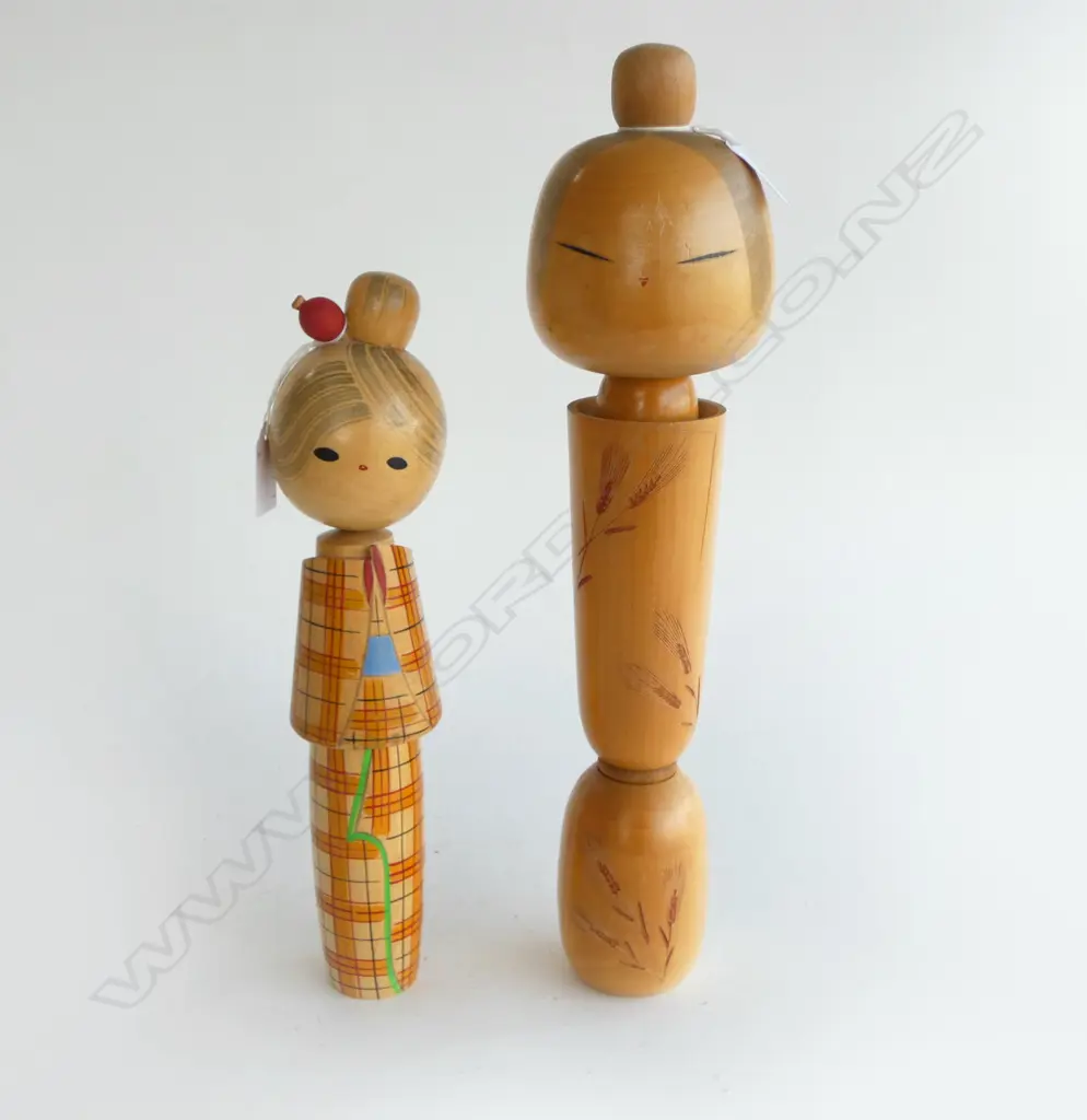 2 VINTAGE 1950/1960 JAPANESE KOKESHI DOLLs, H.390mm,310mm Image 1++