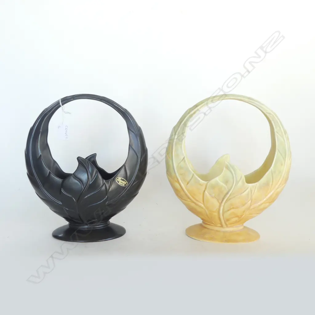 2 BESWICK #819 VASES H.290mm Image 1++