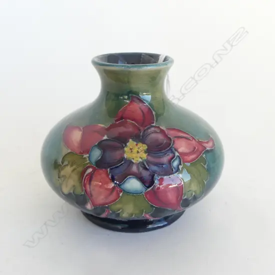 SMALL MOORCROFT VASE H.75mm