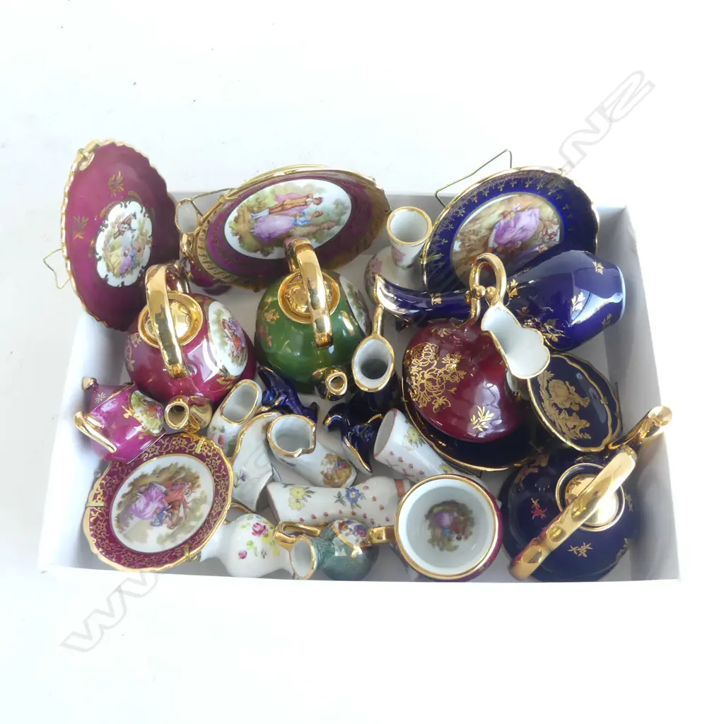 COLLECTION OF MINITURE LIMOGE CHINA Image 1++