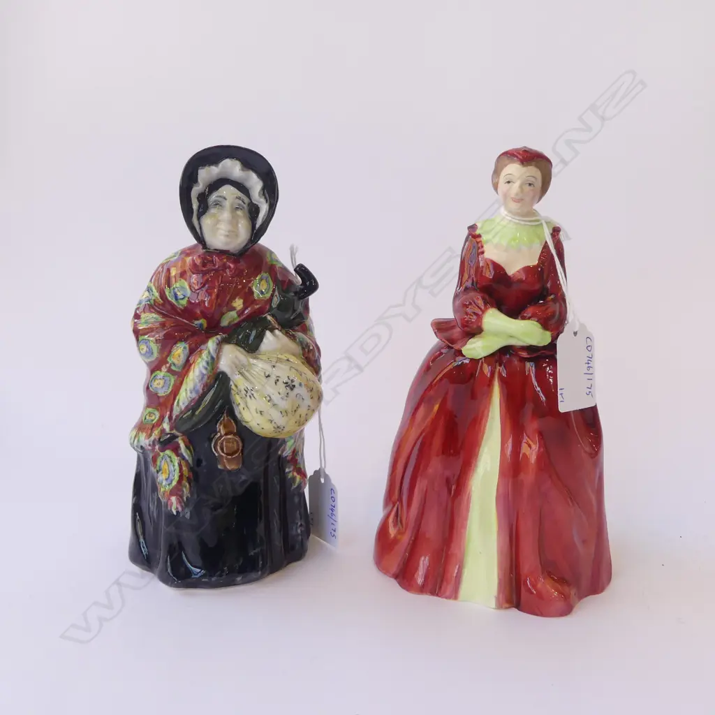 GRIMWADES FIGURE H170MM &LAWTON FIGURE ELIZEBETH H190MM Image 1++