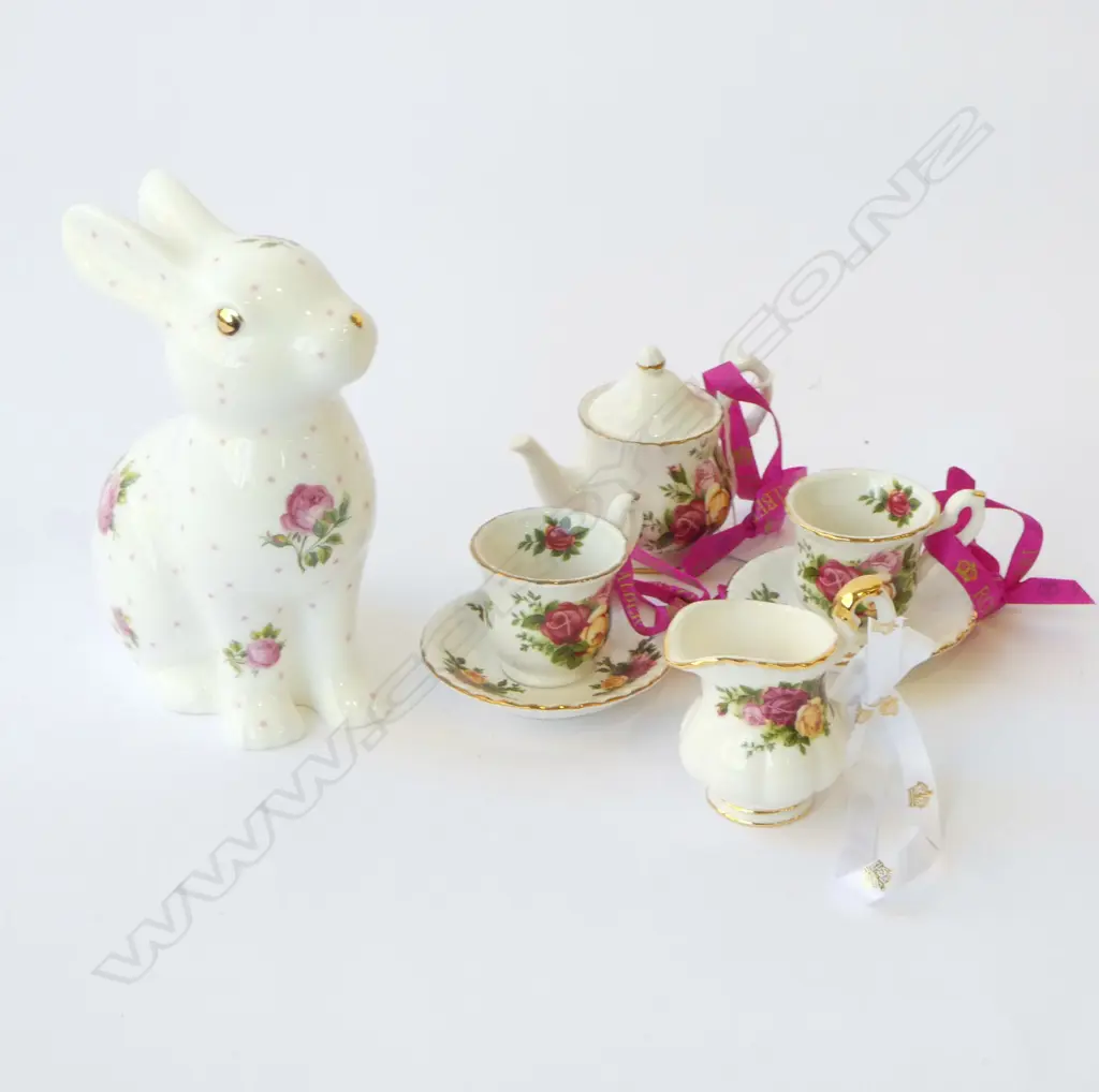 2 R/A OCR MINITURE C/SS TEAPOT H70MM & JUG WITH R/A BUNNY H150MM Image 1++