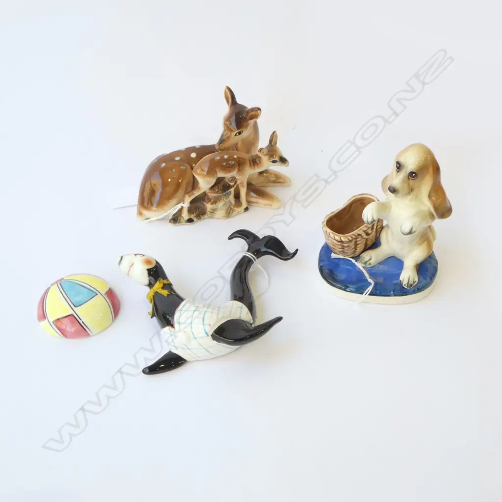 MID CENTURY BARHROOM WALL SEAL & BALL ORN H110MM & DEER & DOG ORNS Image 1++