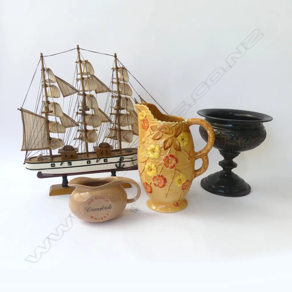 4 PCES; MODEL SAILBOAT H.425mm, MALING JUG, METAL COMPORT, CRAWFORDS WHISKY JUG Image 1++