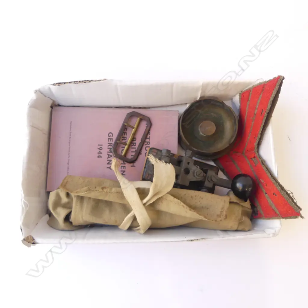 TRAY COLLECTION 7PCS MILITARIA MORSE KEY MANUAL ETC Image 1++