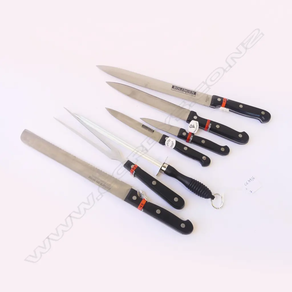 7 PCE SOLINGEN KNIFE SET; 5 KNIVES + FORK & STEEL L.365mm Image 1++