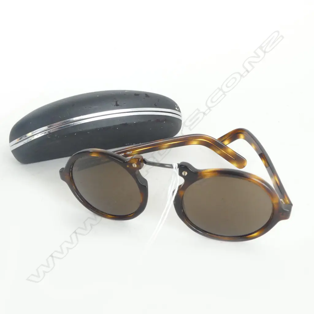 GIORGIO ARMANI  faux tortoiseshell ladies sunglasses in original case Image 1++